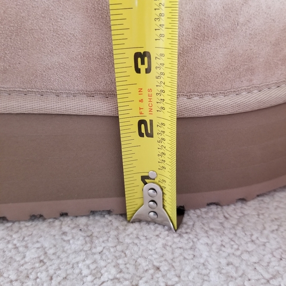 NWT UGG Classic Dipper Boots in Sand Tan Size 8 - Picture 8 of 13